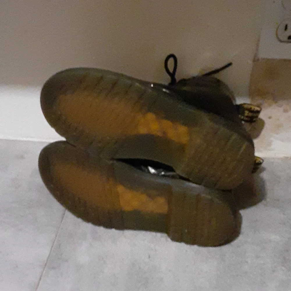 Dr  MARTENS  boots  size  2  nina - Picture 5 of 8